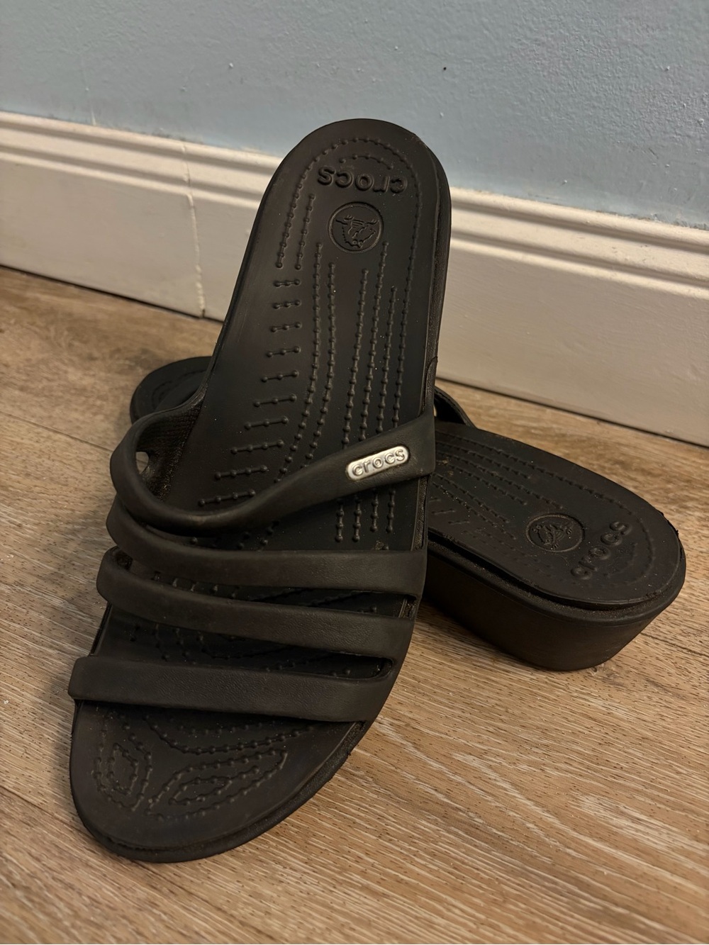 Crocs Rhonda Strappy Wedge Sandals Womens Size 7